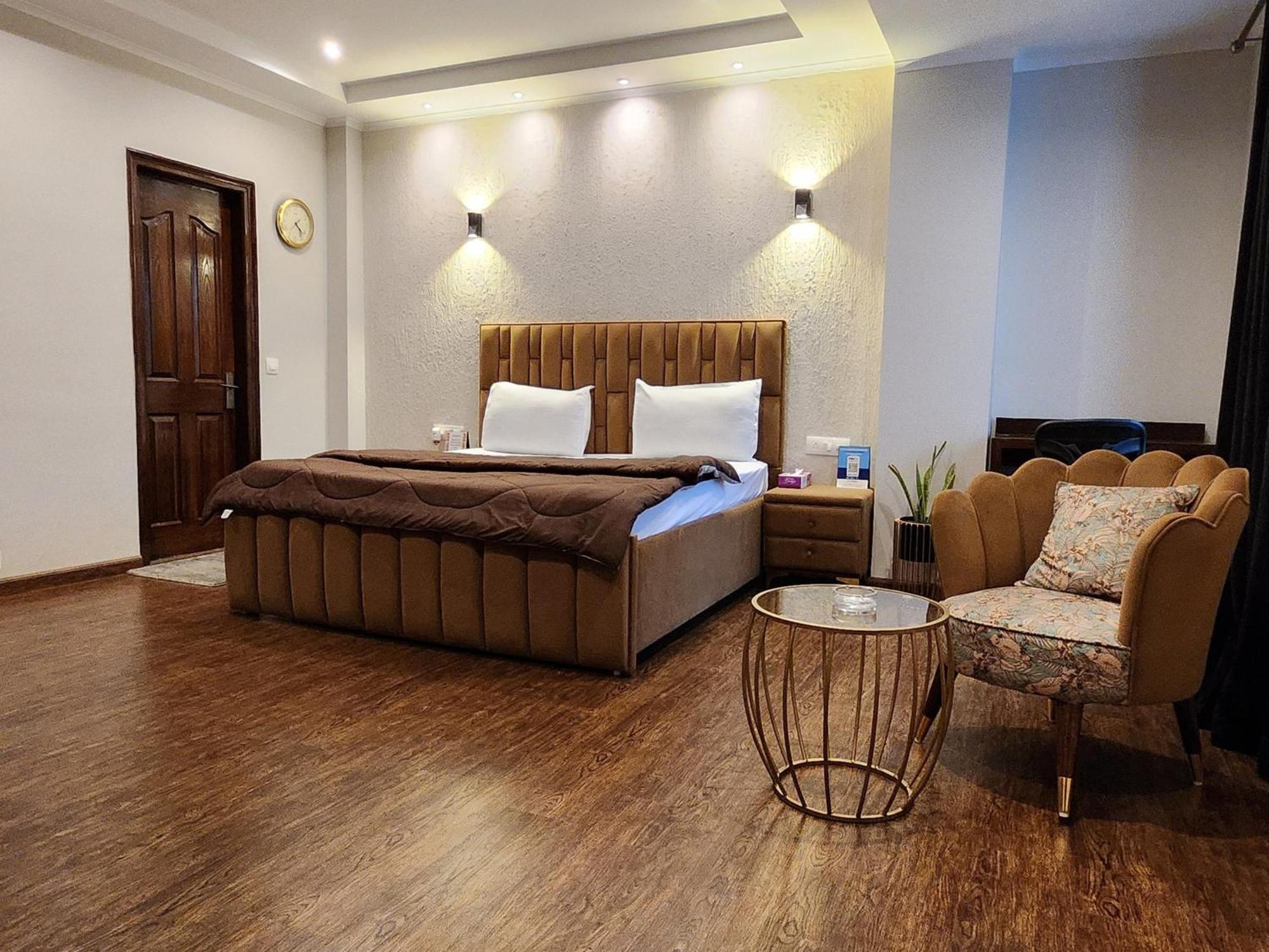 Hotel City Premier - Golf Course Road ,Gurgaon Eksteriør bilde
